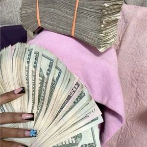 Meet your Posher, monae